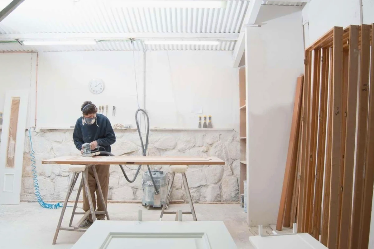Lacar puertas y muebles en Navarra